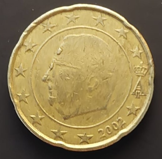 Moneda de Bélgica año 2002, con exceso metal.