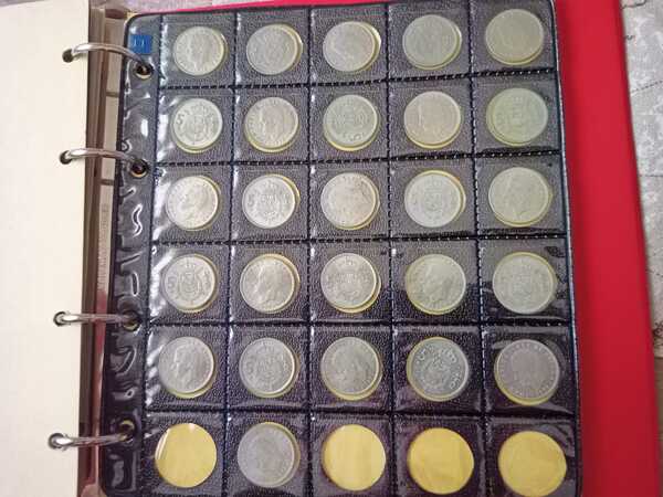 26 monedas 5 pesetas