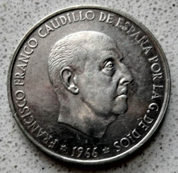 Moneda antigua de 100 pesetas del 1944 plata