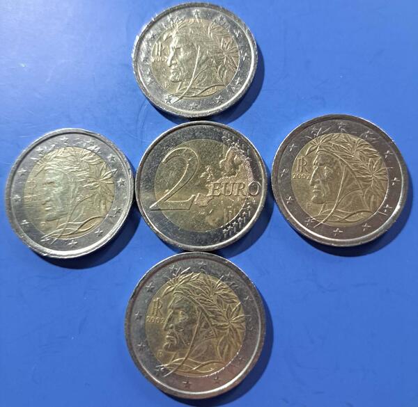 3#Vendo lote 4 monedas de 2 € de toda la colección de esta moneda de 2 € en Italia de 1999 al 2002.