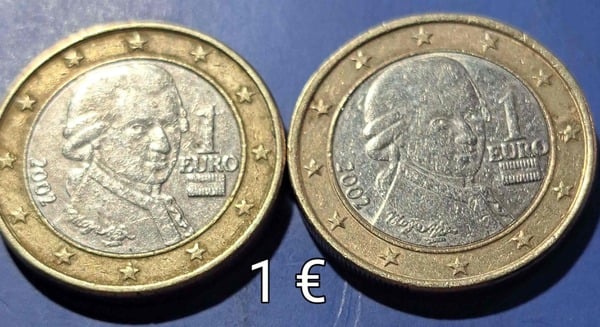 8●● Vendo dos monedas de 1 € de Austria de 2002.