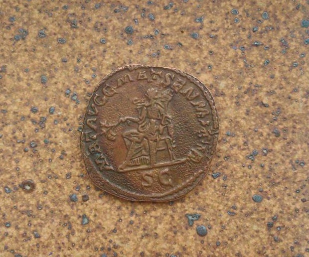 Photo 2 Pièce de monnaie non identifiée: JULIA DOMNA Sesterce