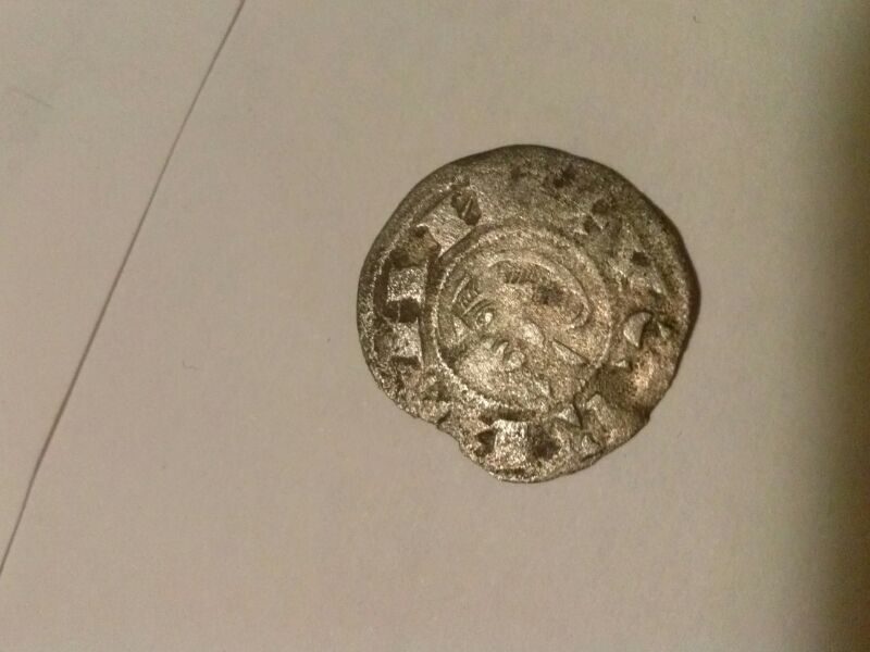 Photo 2 Pièce de monnaie non identifiée: ayuda identify