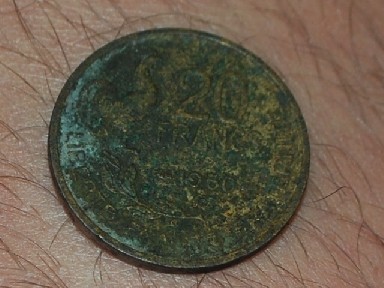 Photo 2 Pièce de monnaie non identifiée: moneda francesa de 1950  20 francos 