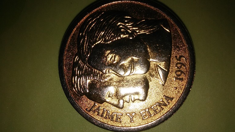 Photo 1 Pièce de monnaie non identifiée: Quisiera saber si esta moneda tiene algun valor