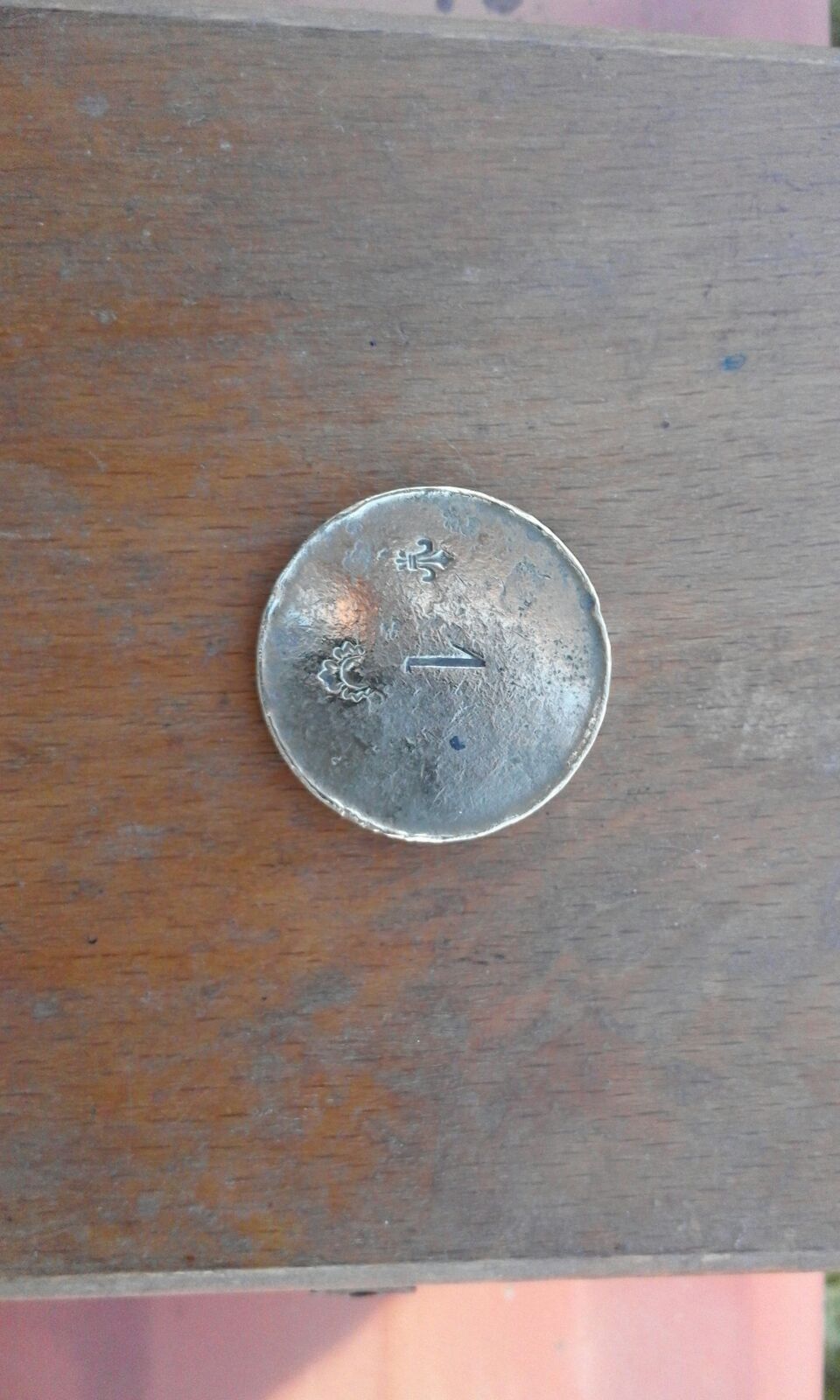 Photo 1 Pièce de monnaie non identifiée: Esta imagen es mejor 