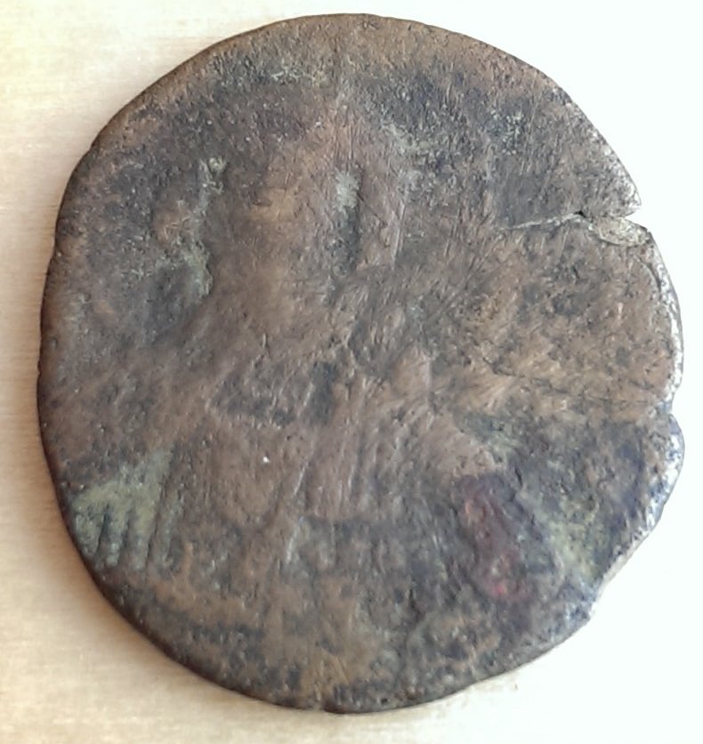 Photo 2 Pièce de monnaie non identifiée: moneda de cobre