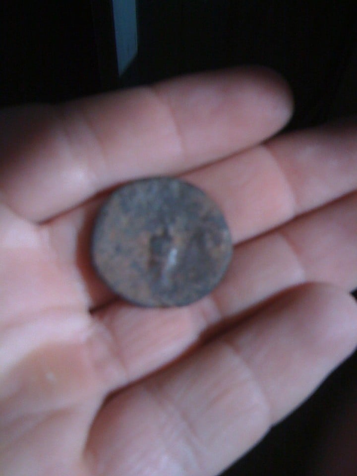 Photo 1 Pièce de monnaie non identifiée: Algien me da informacion