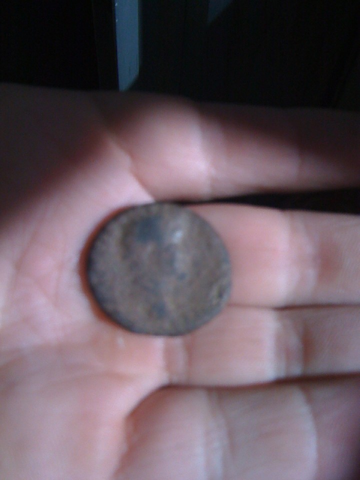 Photo 2 Pièce de monnaie non identifiée: Algien me da informacion
