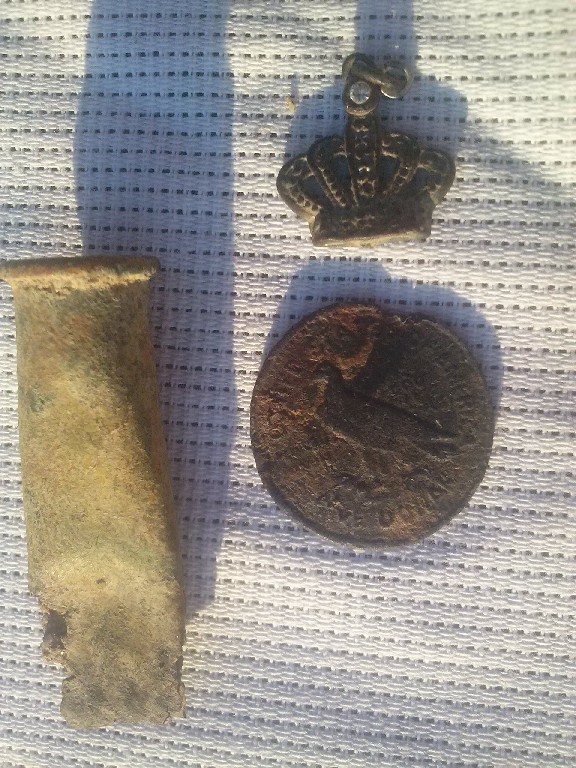 Photo 1 Pièce de monnaie non identifiée: AlguIen puede ayudarme a identificar si es una moneda o medalla?