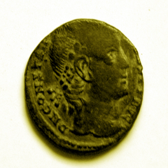Photo 1 Pièce de monnaie non identifiée: moneda romana
