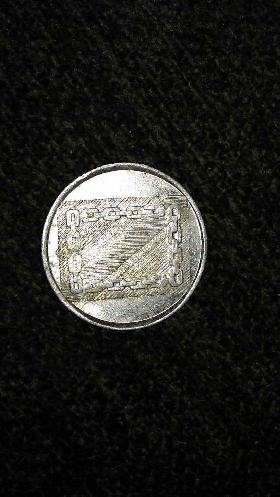 Photo 2 Pièce de monnaie non identifiée: Hola ayuda para reconocer esta medalla y cuanto vale