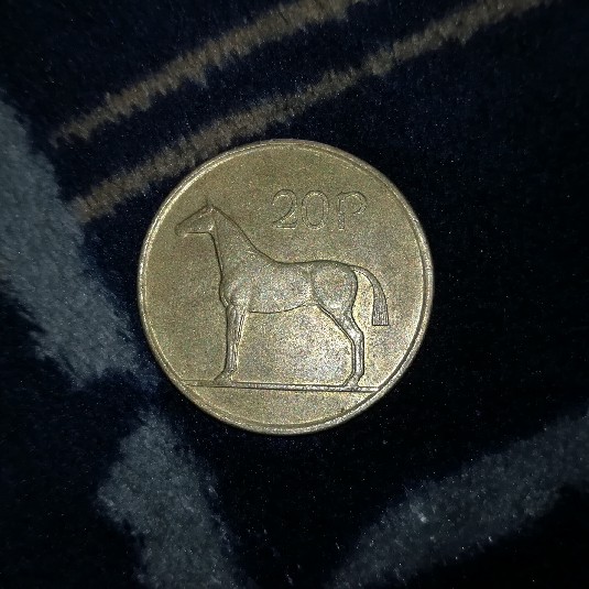 Photo 1 Pièce de monnaie non identifiée: 20P Éire 1999