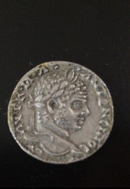 Photo 1 Pièce de monnaie non identifiée: denario romano