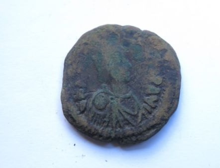 Photo 1 Pièce de monnaie non identifiée: Identificación moneda bizantina