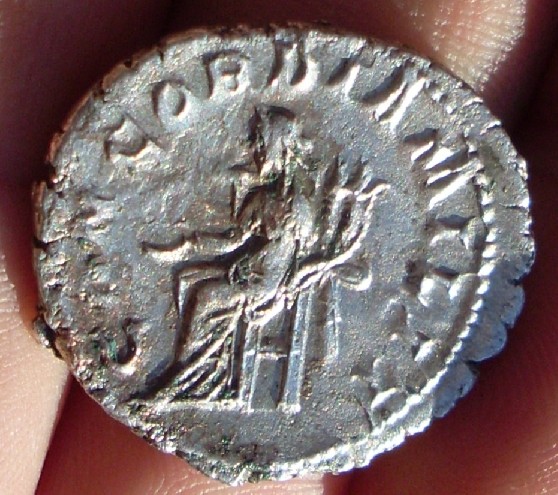 Photo 2 Pièce de monnaie non identifiée: GORDIANO-23,49 MM-4,53