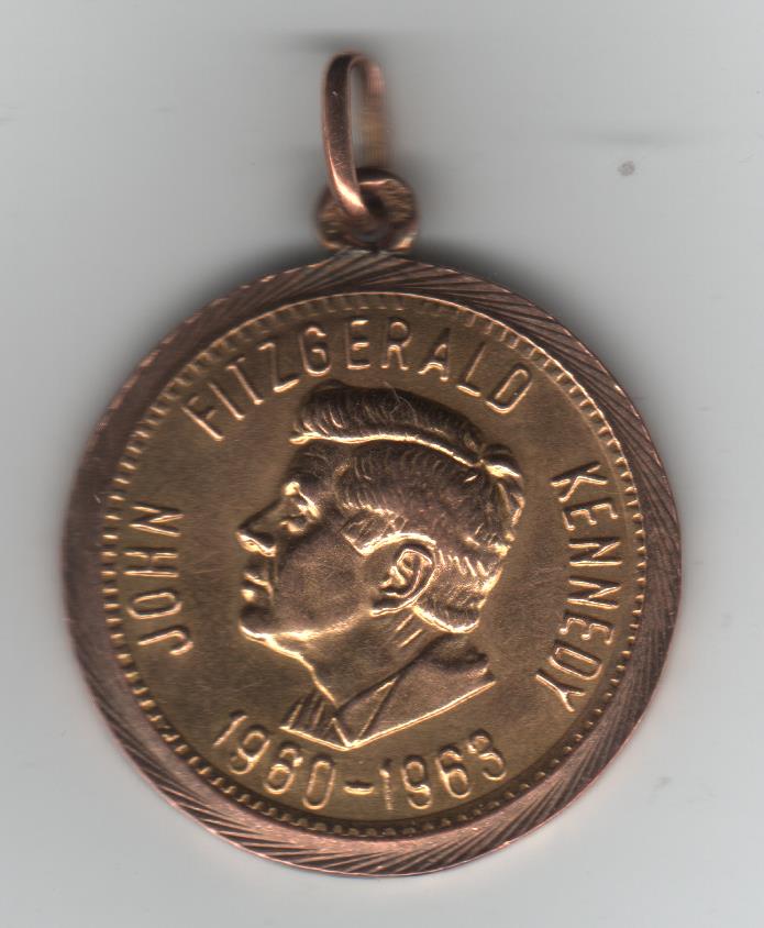 Photo 1 Pièce de monnaie non identifiée: Medalla moneda de oro Kenedy