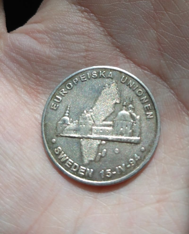 Photo 1 Pièce de monnaie non identifiée: Ayuda. Busco información.