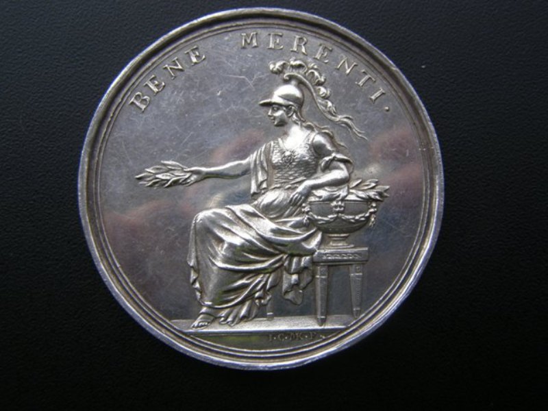 Photo 1 Pièce de monnaie non identifiée: Hola Compañeros, me podeis ayudar a identificar y val. esta moneda o medalla.