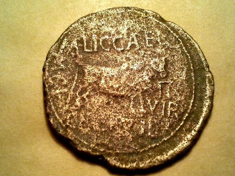 Photo 1 Pièce de monnaie non identifiée: IMP AVGVST PATER PATRIAE