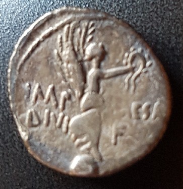 Photo 2 Pièce de monnaie non identifiée: Moneda romana