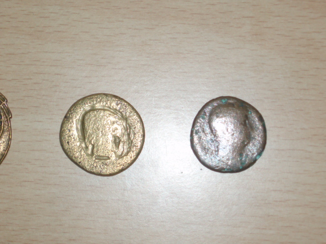 Photo 1 Pièce de monnaie non identifiée: Alguien las puede identificar?? 
