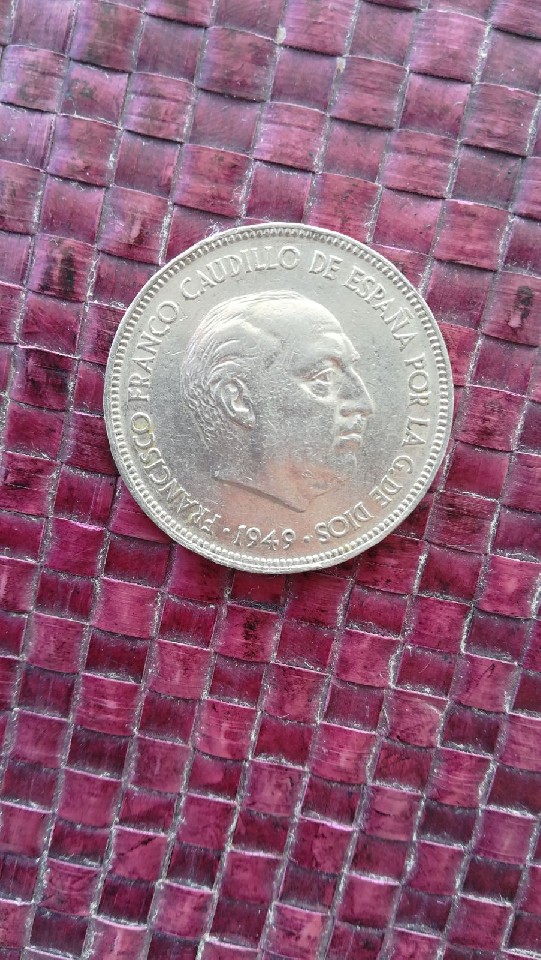 Photo 1 Pièce de monnaie non identifiée: 5 pesetas \