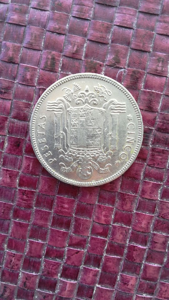 Photo 2 Pièce de monnaie non identifiée: 5 pesetas \