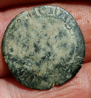 Photo 2 Pièce de monnaie non identifiée: Moneda medieval  creo