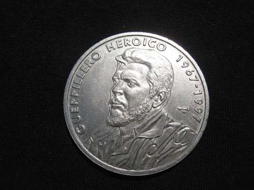 Photo 1 Pièce de monnaie non identifiée: ayuda con Km de dos monedas cubanas