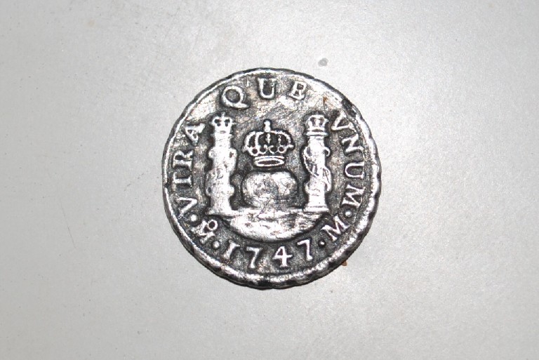 Photo 2 Pièce de monnaie non identifiée: moneda de 1 real de 1747