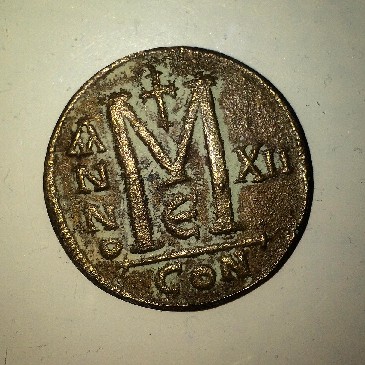 Photo 1 Pièce de monnaie non identifiée: follis Justiniano I?