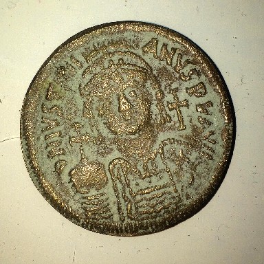 Photo 2 Pièce de monnaie non identifiée: follis Justiniano I?