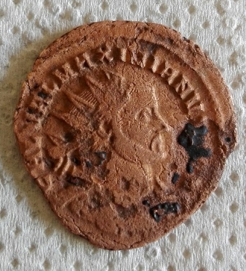 Photo 2 Pièce de monnaie non identifiée: Moneda romana, no consigo saber de qué época es.