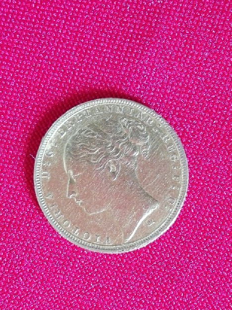 Photo 2 Pièce de monnaie non identifiée: Duda con Soberano Oro Reina Victoria