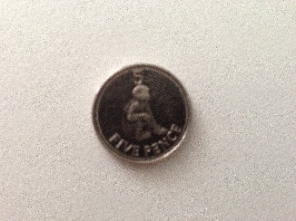 Photo 1 Pièce de monnaie non identifiée: 5 pence de Gibraltar 