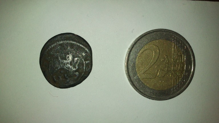 Photo 2 Pièce de monnaie non identifiée: Alguien sabe decirme algo de esta moneda?