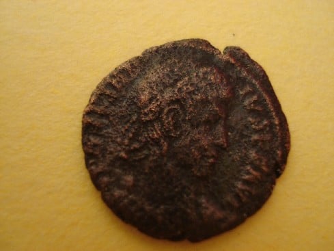 Photo 1 Pièce de monnaie non identifiée: Hola ,ayuda con este bajo imperio