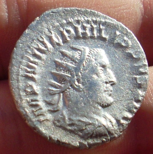 Photo 1 Pièce de monnaie non identifiée: PHILIPO I