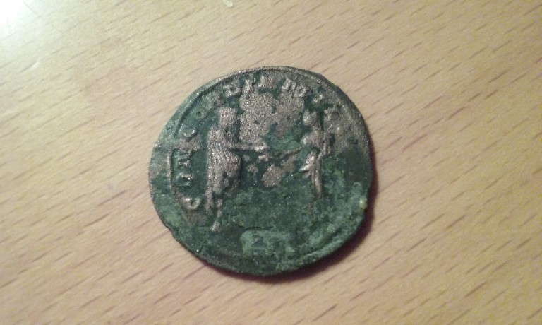 Photo 1 Pièce de monnaie non identifiée: enrique ,parece romana,pero no lo se seguro 