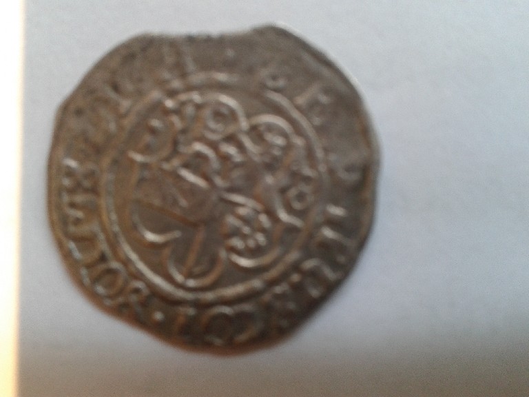 Photo 1 Pièce de monnaie non identifiée: Buenas tardes alguien me podrá ayudar acerca de esta moneda 