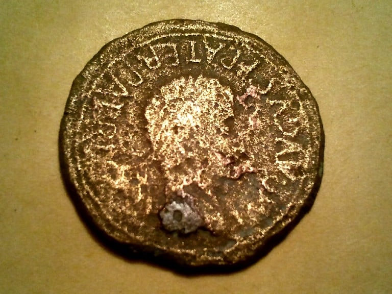 Photo 2 Pièce de monnaie non identifiée: IMP AVGVST PATER PATRIAE