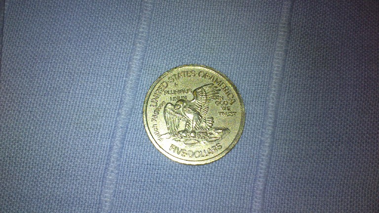 Photo 1 Pièce de monnaie non identifiée: EEUU 5 Dolares de 1909