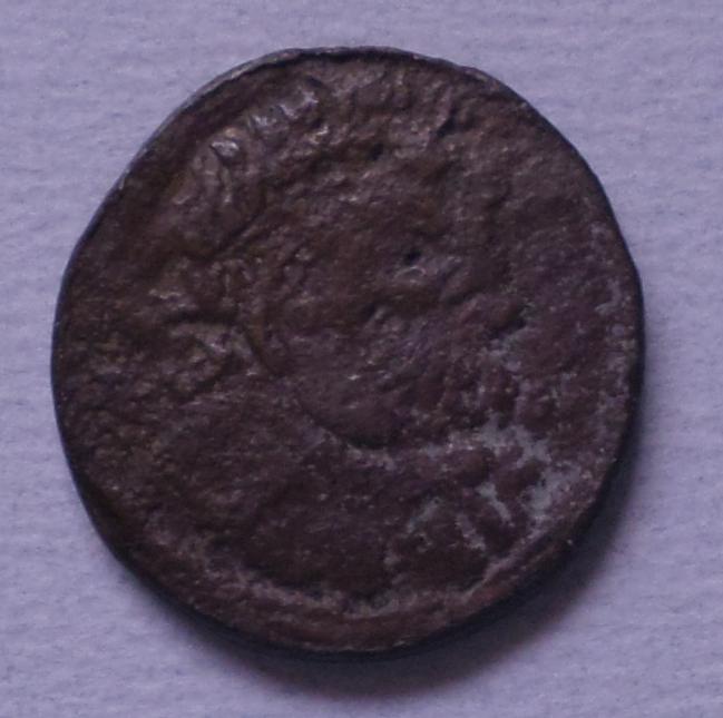 Photo 1 Pièce de monnaie non identifiée: Antigua moneda romana