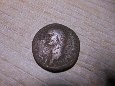 Photo 1 Pièce de monnaie non identifiée: Algun dato sobre esta moneda. Gracias