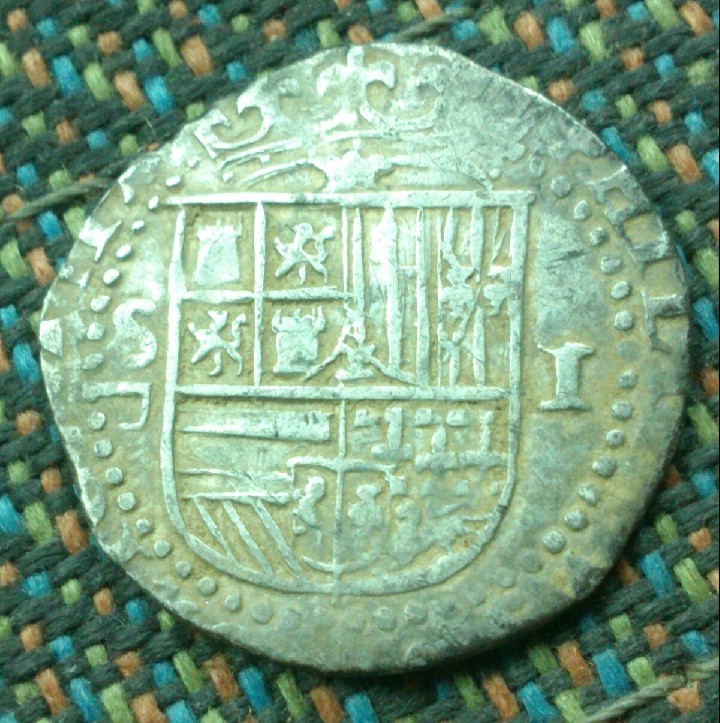 Photo 2 Pièce de monnaie non identifiée: de Phelipe