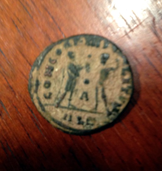 Photo 2 Pièce de monnaie non identifiée: Moneda romana para identificar