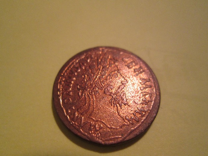 Photo 2 Pièce de monnaie non identifiée: alguien podria decir que son y de donde estas monedas?