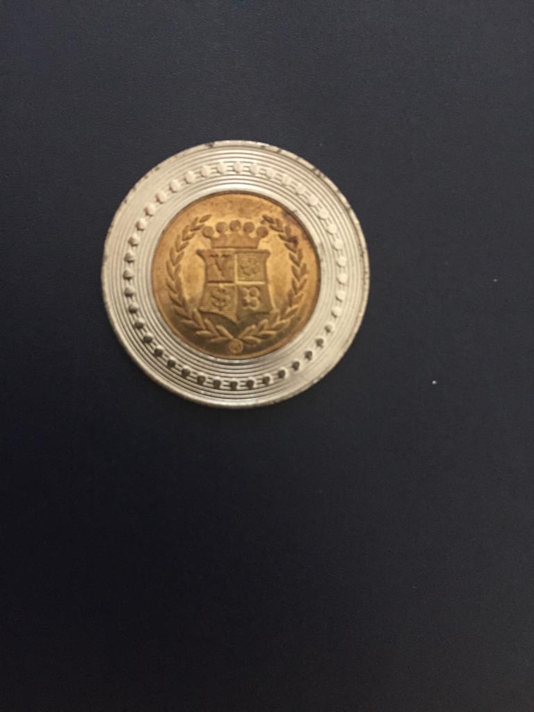 Photo 2 Pièce de monnaie non identifiée: Moneda de c t 95