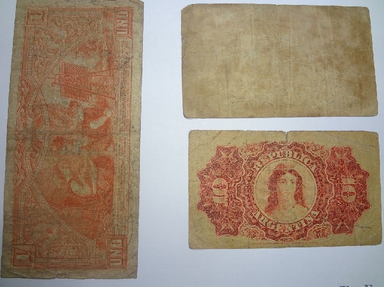 Photo 2 Pièce de monnaie non identifiée: Billetes argentinos